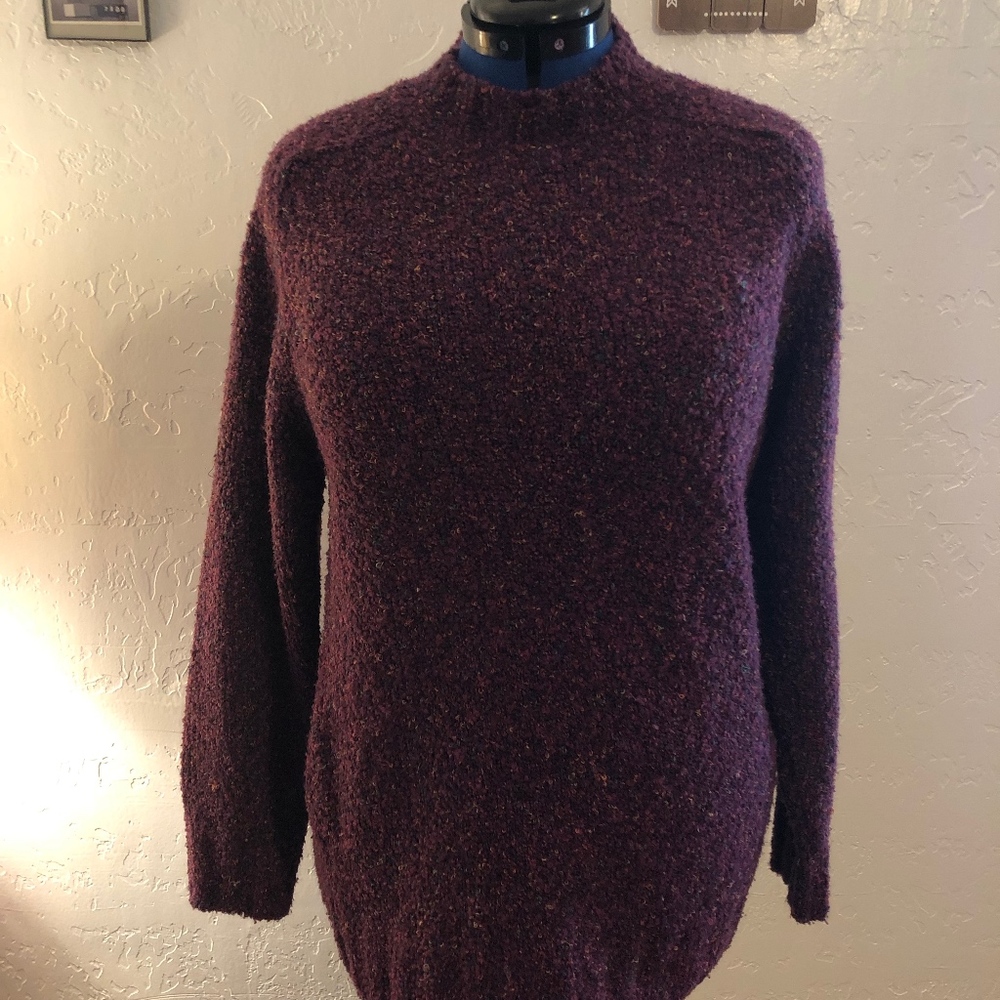 Erika & Co. long sleeve pullover sweater, burgundy